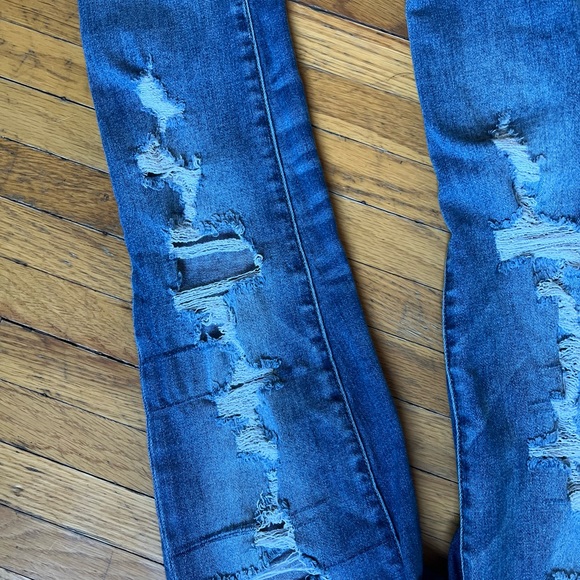 AMERICAN EAGLE JEANS MAKE AN OFFER - Picture 4 of 9